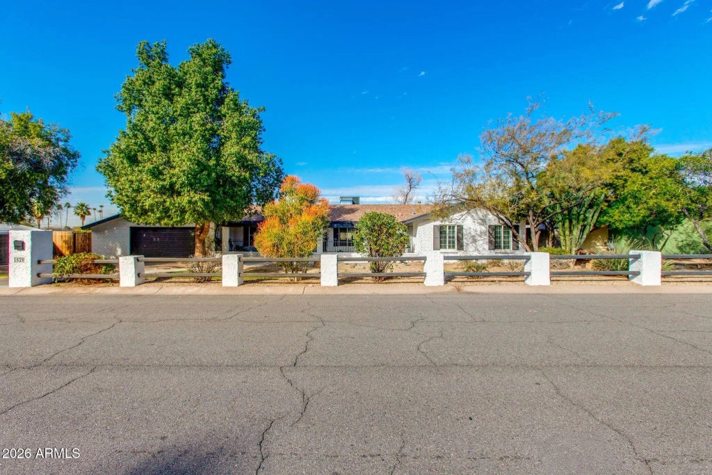 1520 W Aster Drive, Phoenix