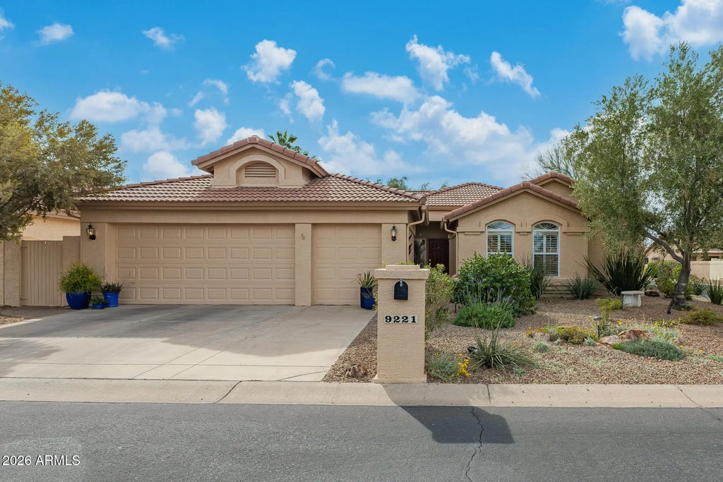 9221 E Rocky Lake Drive, Sun Lakes