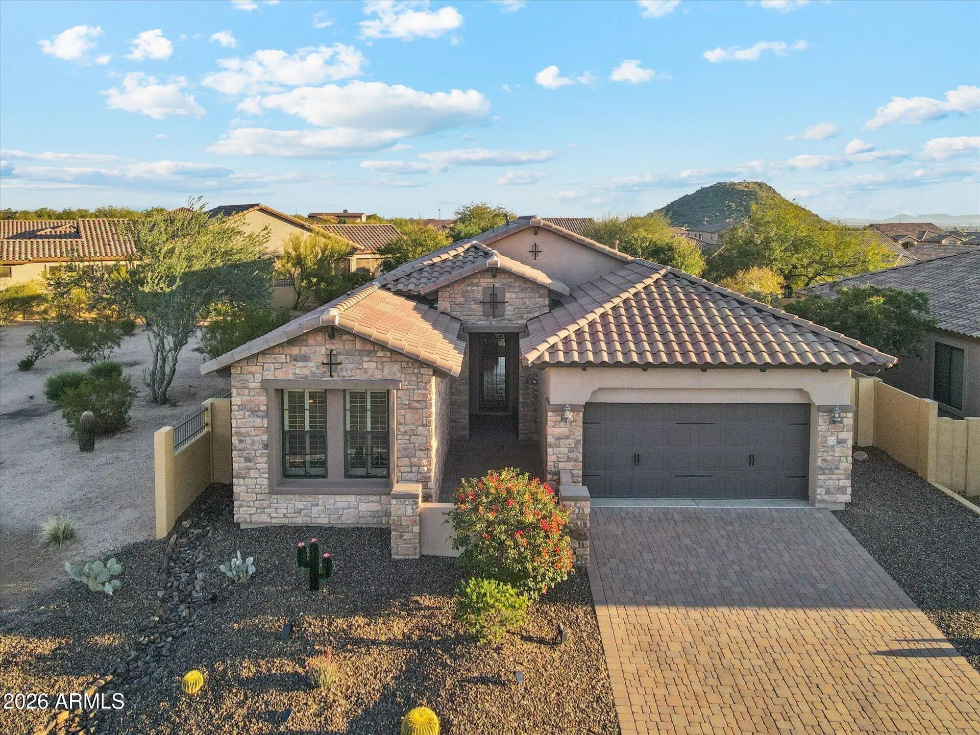 Photo of Listing #6976315