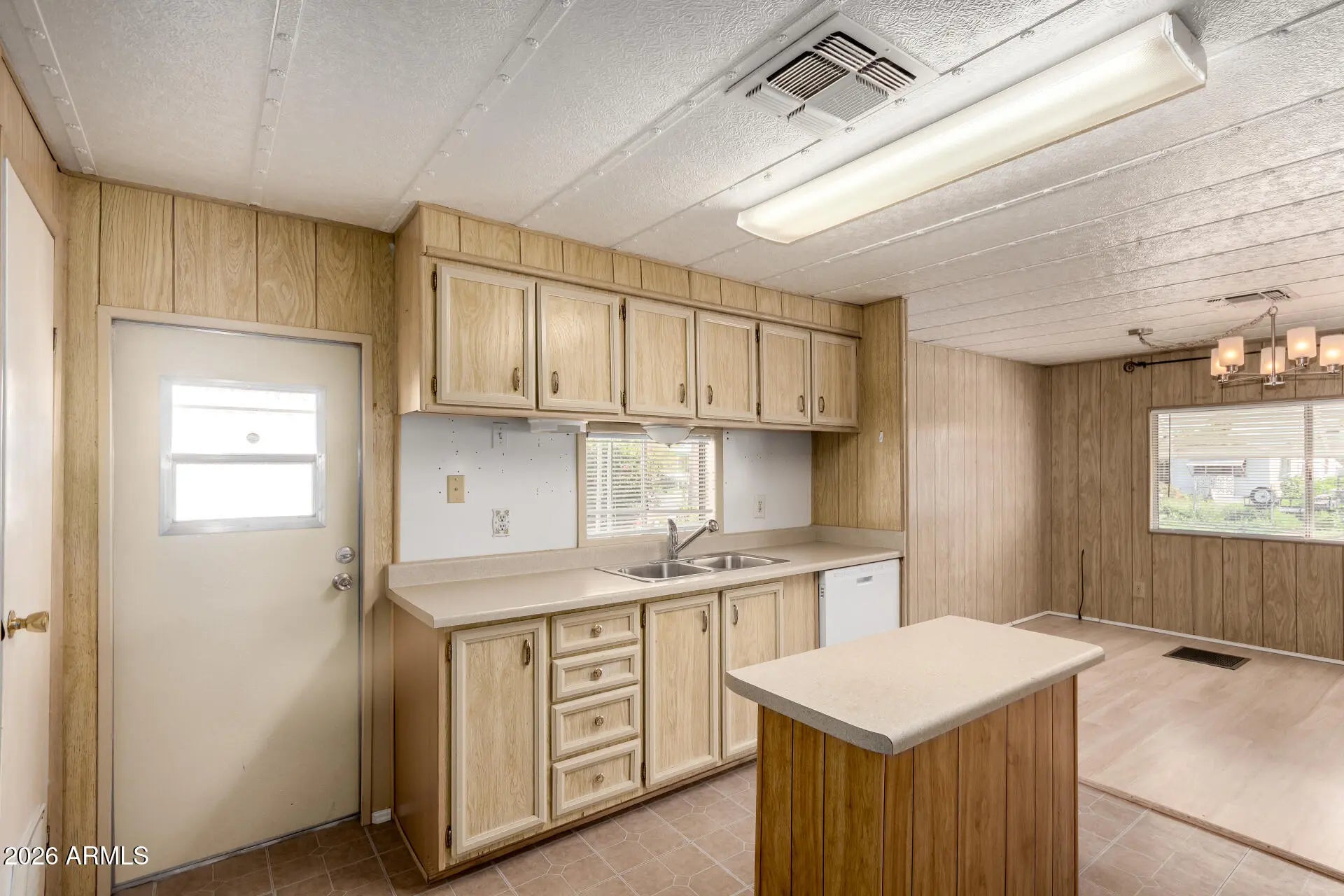 Photo of Listing #6974203