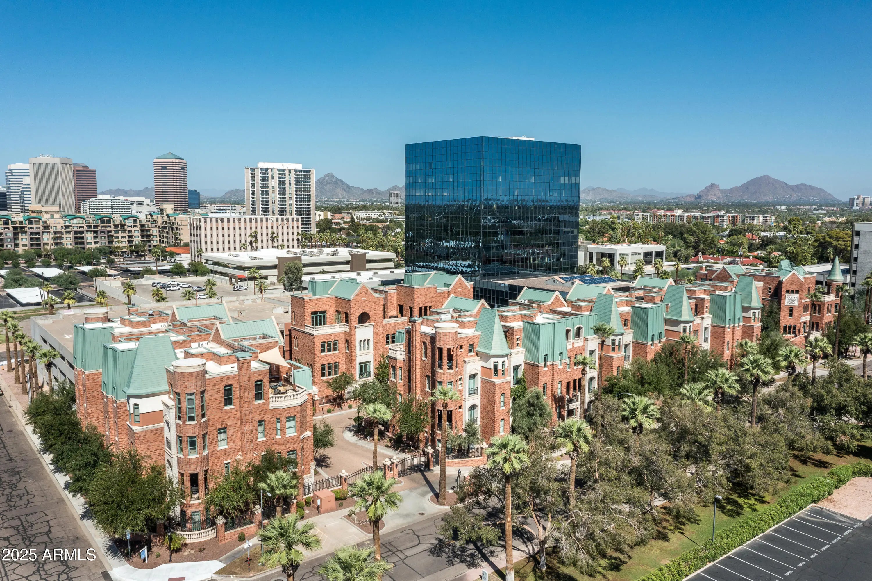 Photo of Listing #6977598