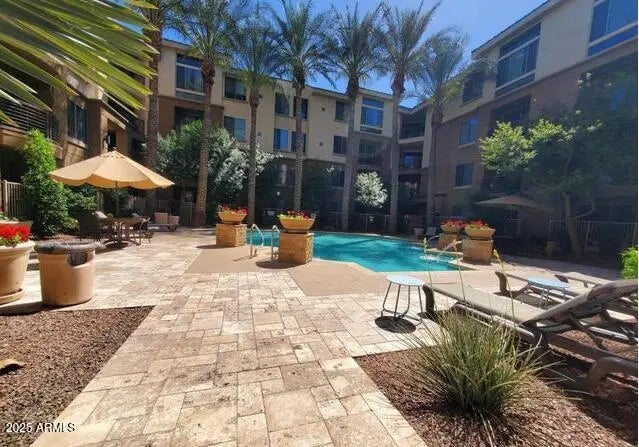 Photo of Listing #6976458