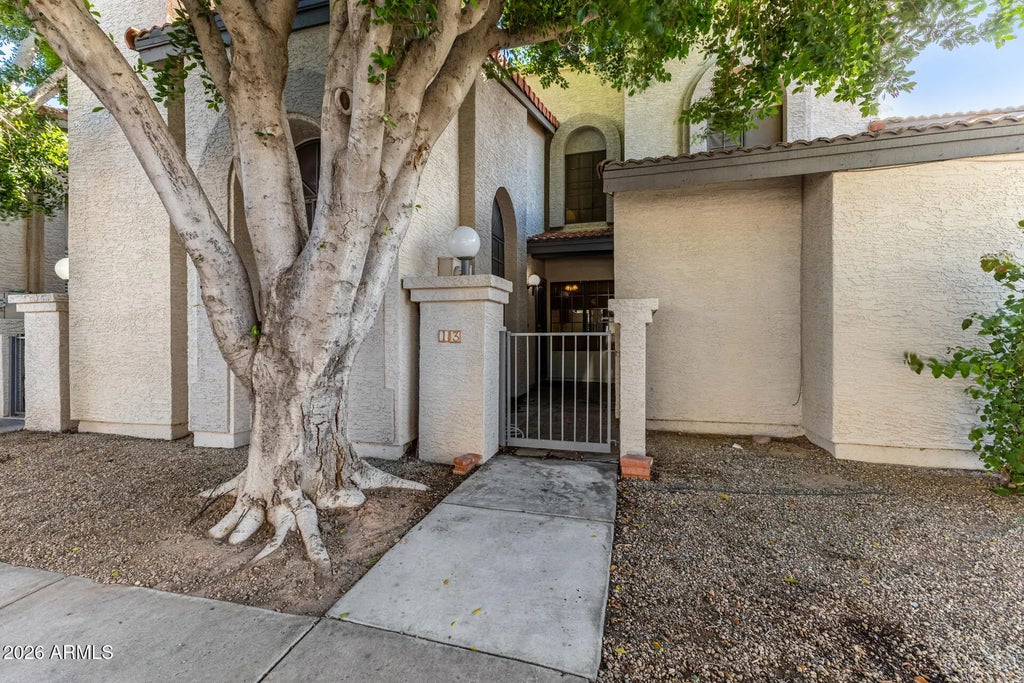 1718 S Longmore -- (unit 13), Mesa