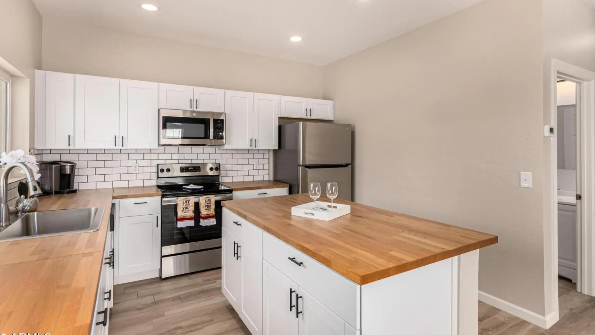 Photo of Listing #6975047