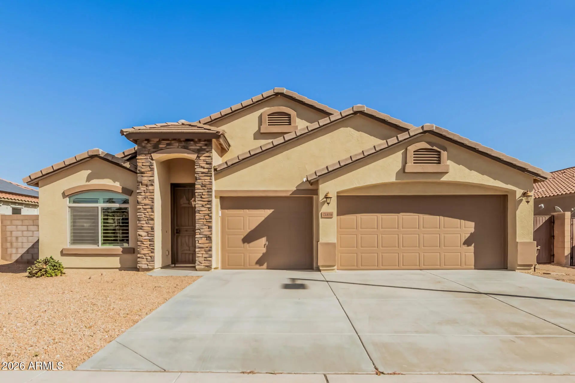 Photo of Listing #6980037