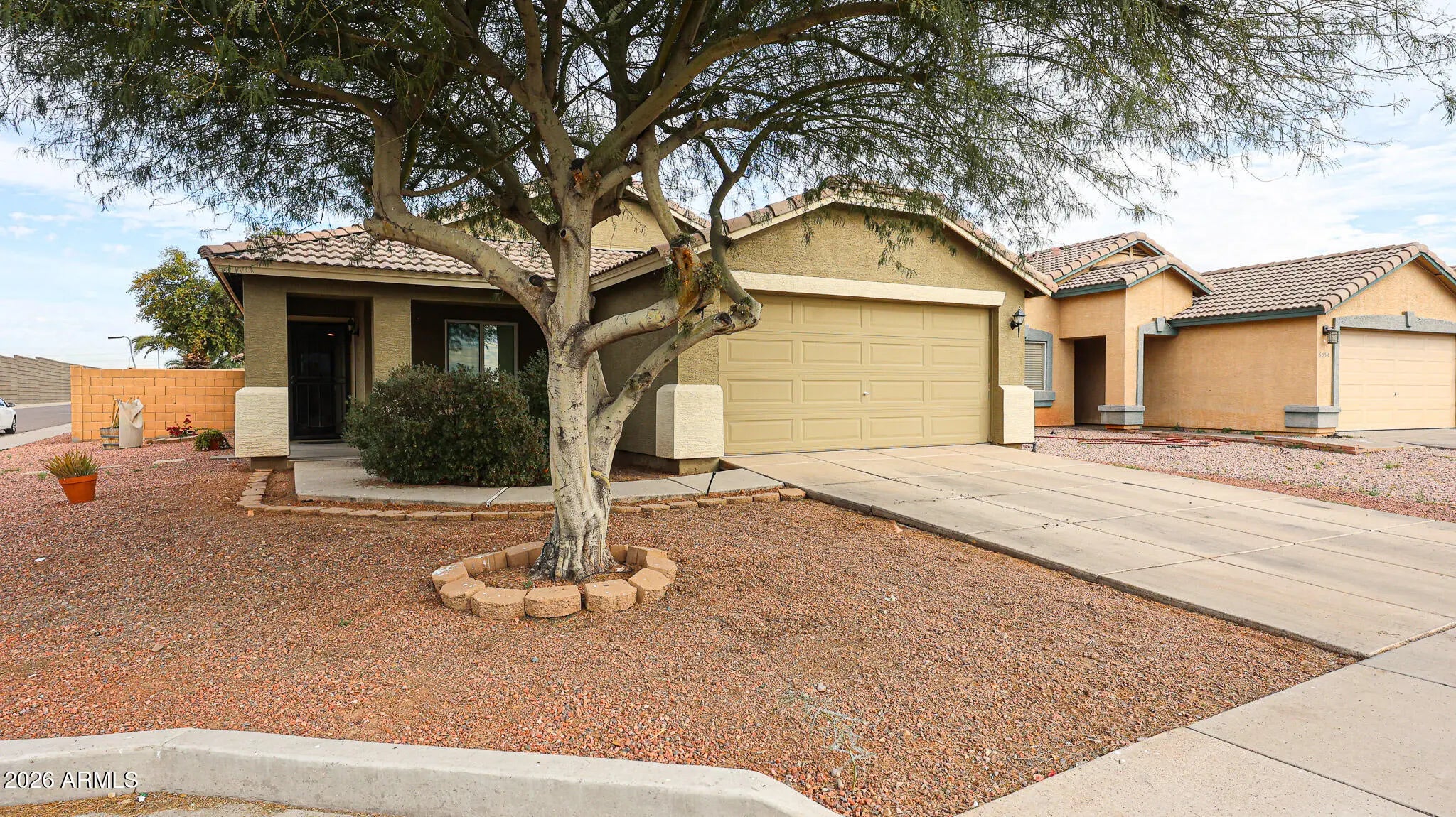 Photo of Listing #6975183