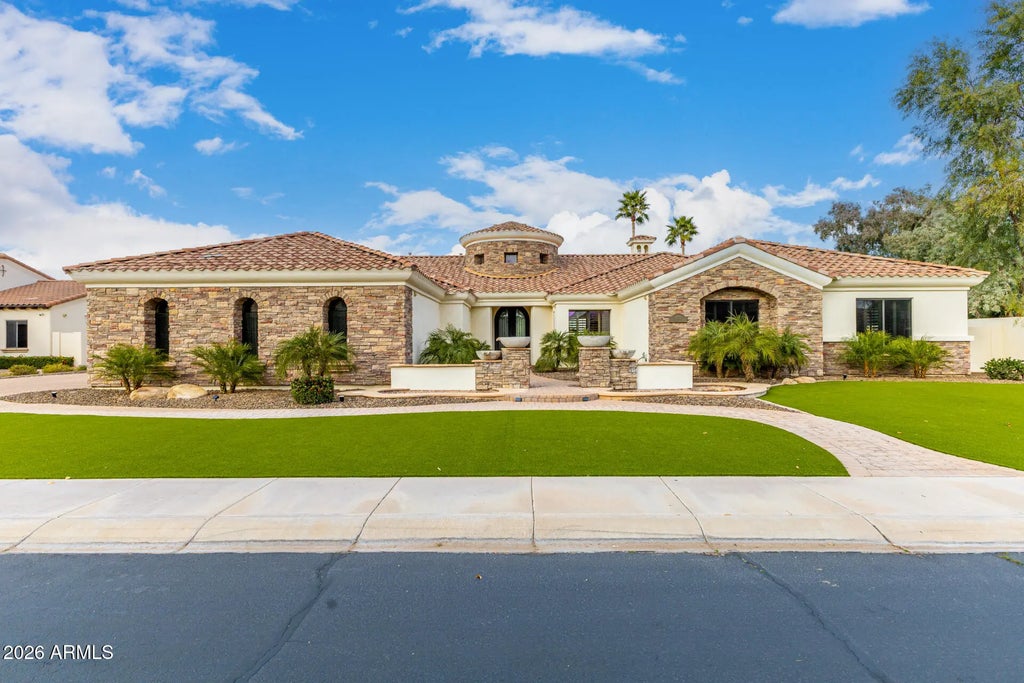 4326 E Capricorn Place, Chandler