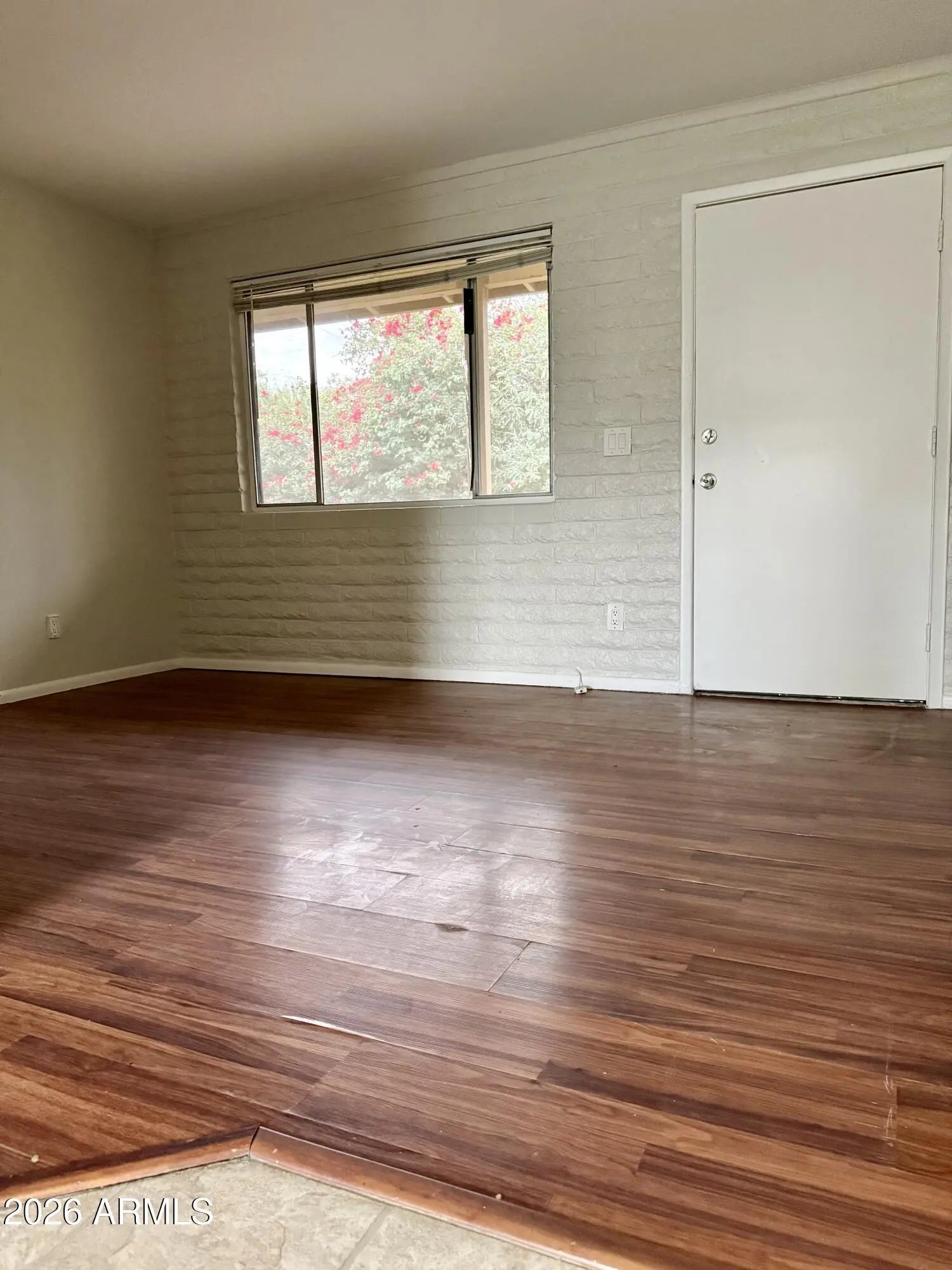 Photo of Listing #6975410