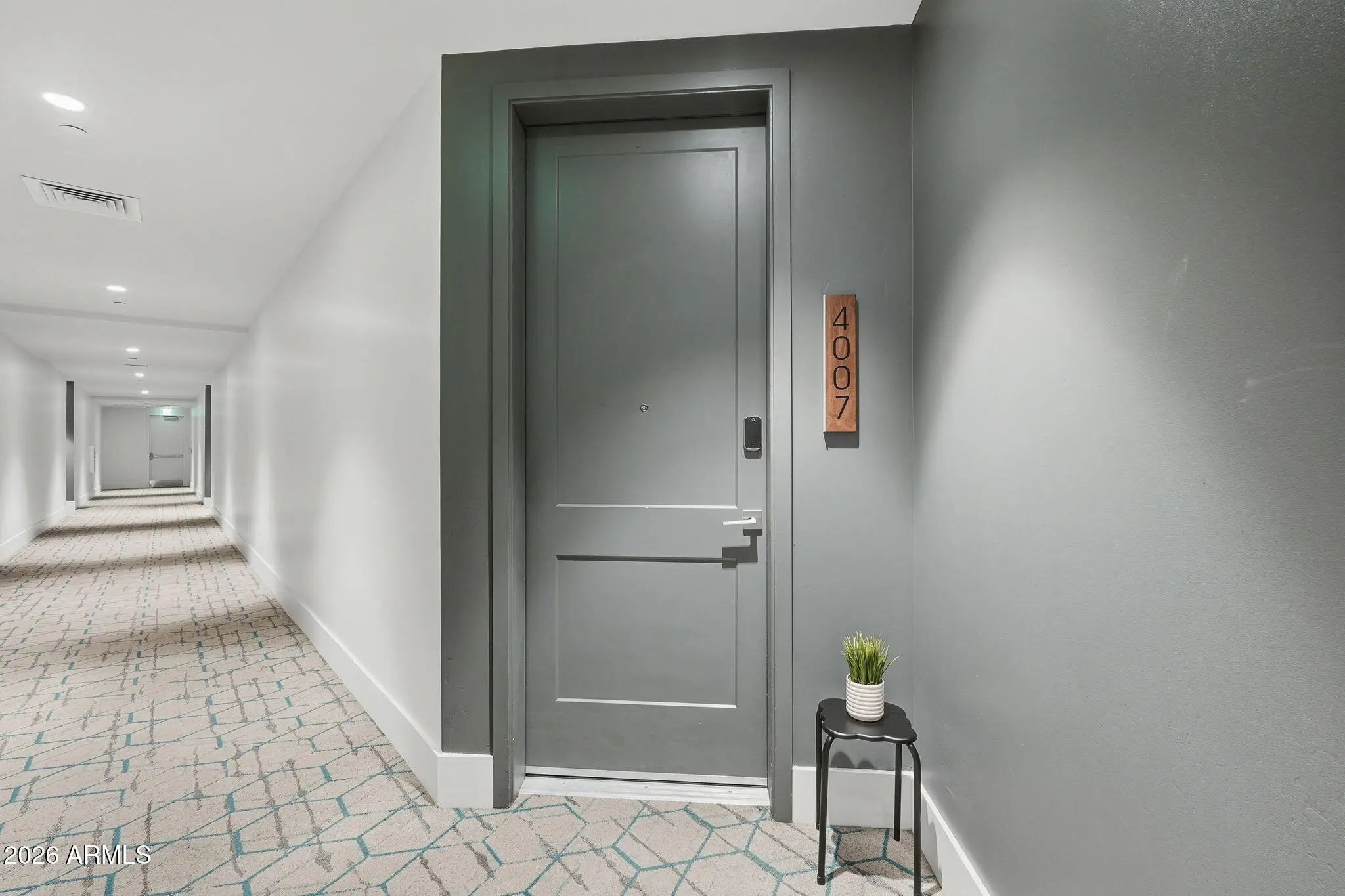 Photo of Listing #6975426