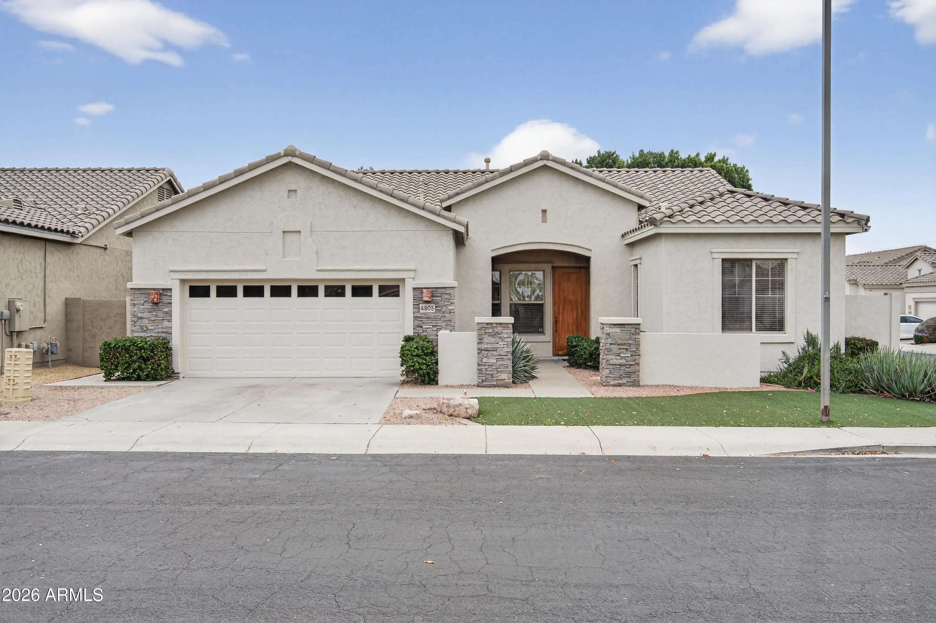 Photo of Listing #6976210