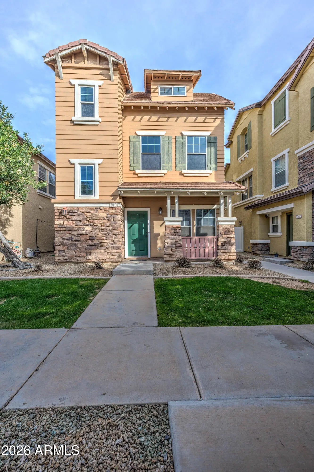 Photo of Listing #6976119