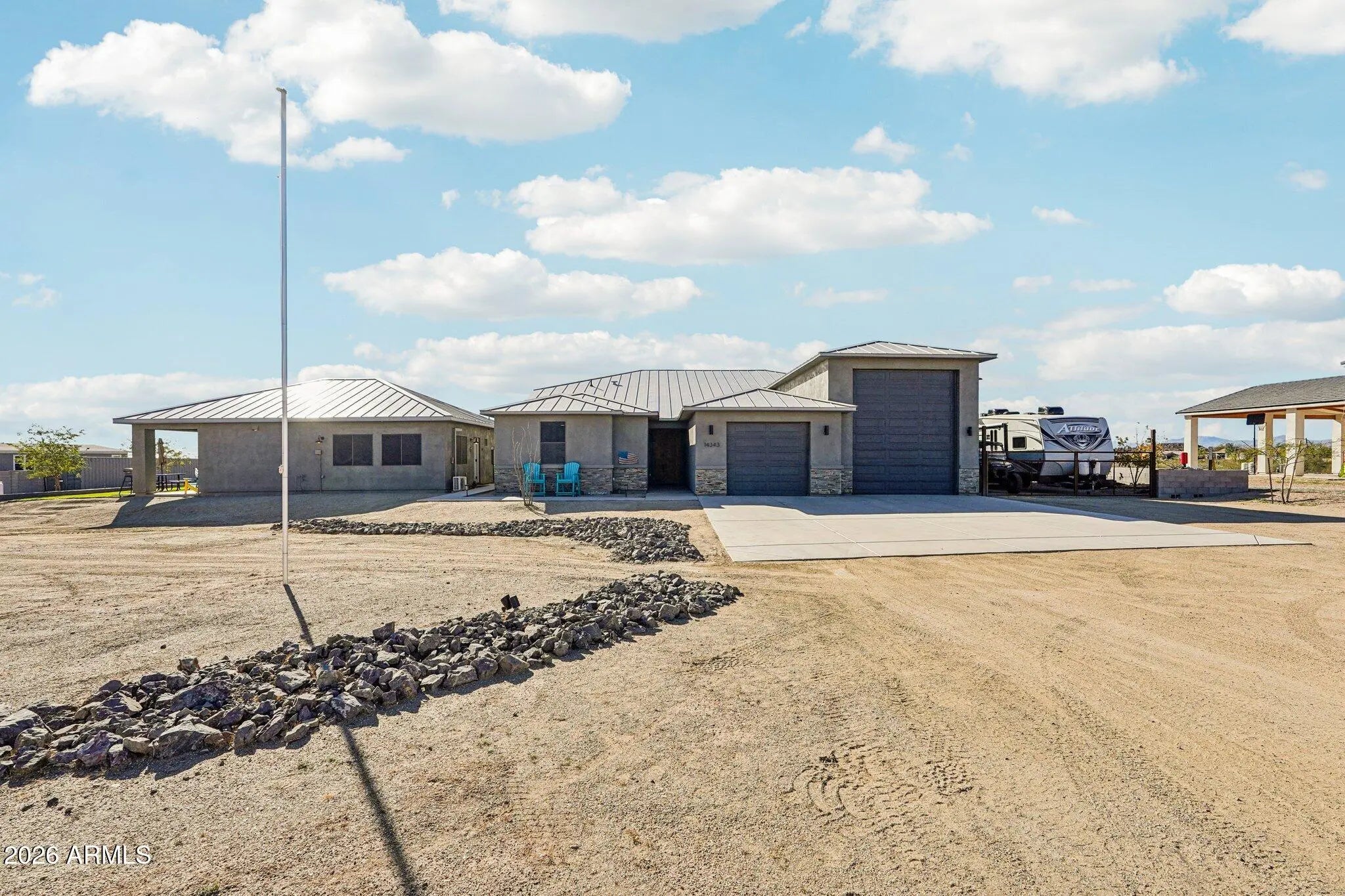 Photo of Listing #6975897