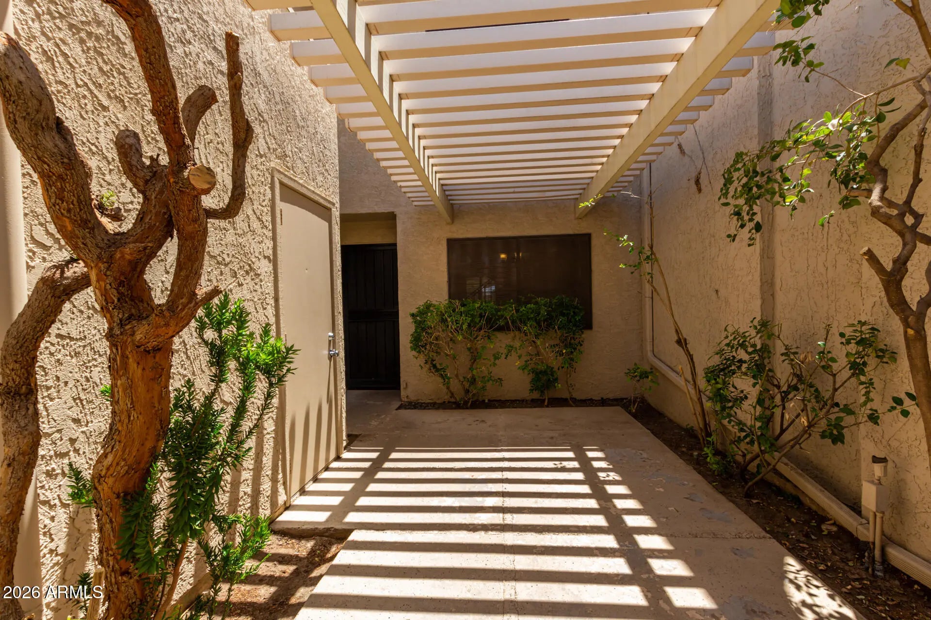 Photo of Listing #6975794