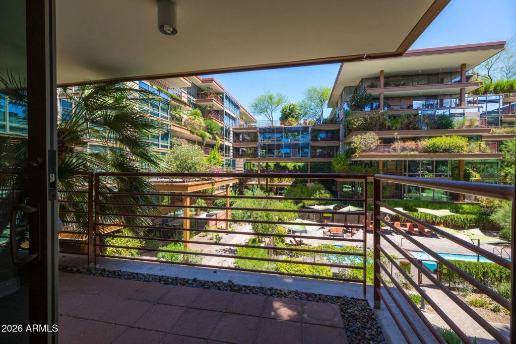 7127 E Rancho Vista Drive (unit 3009), Scottsdale