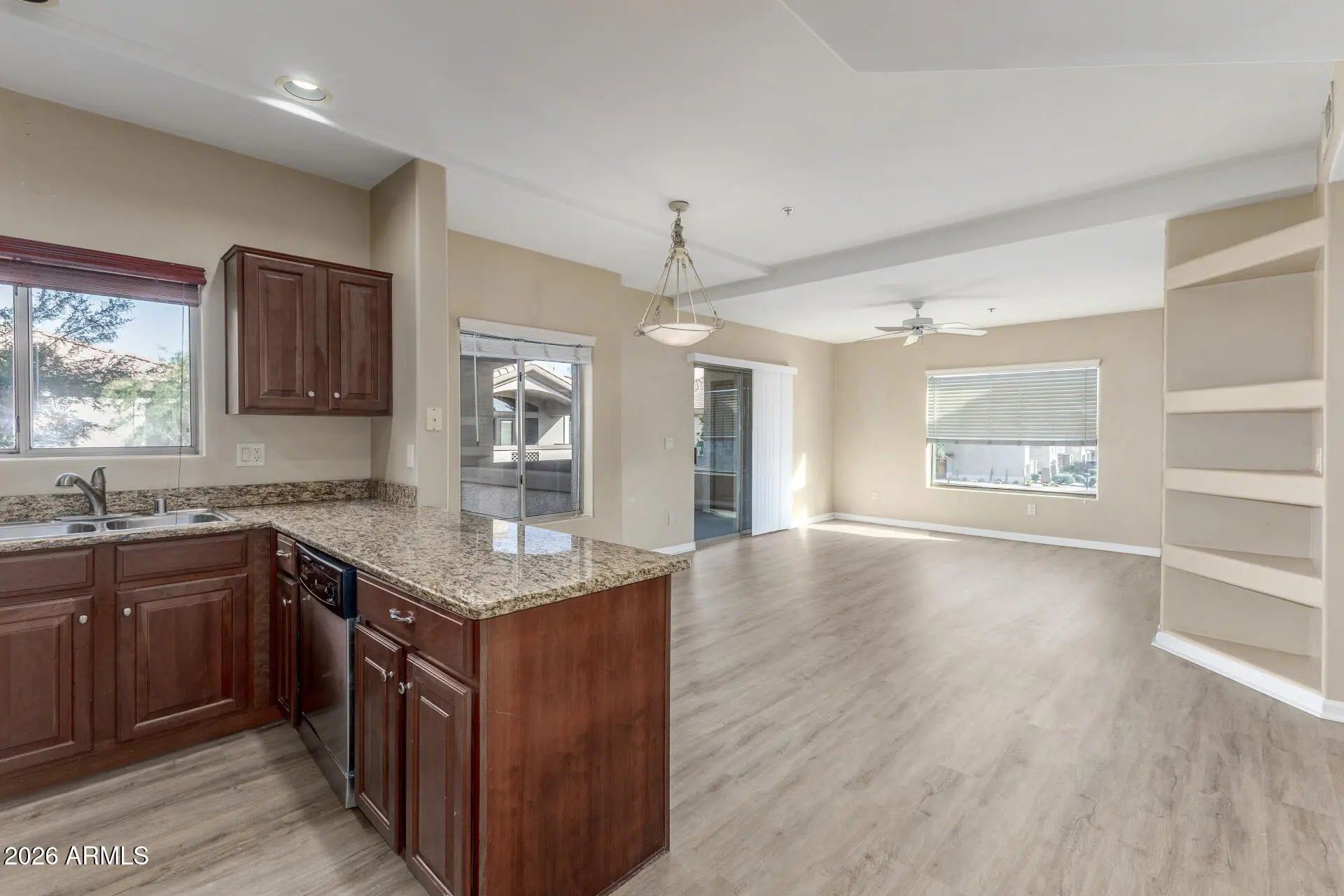 Photo of Listing #6976314