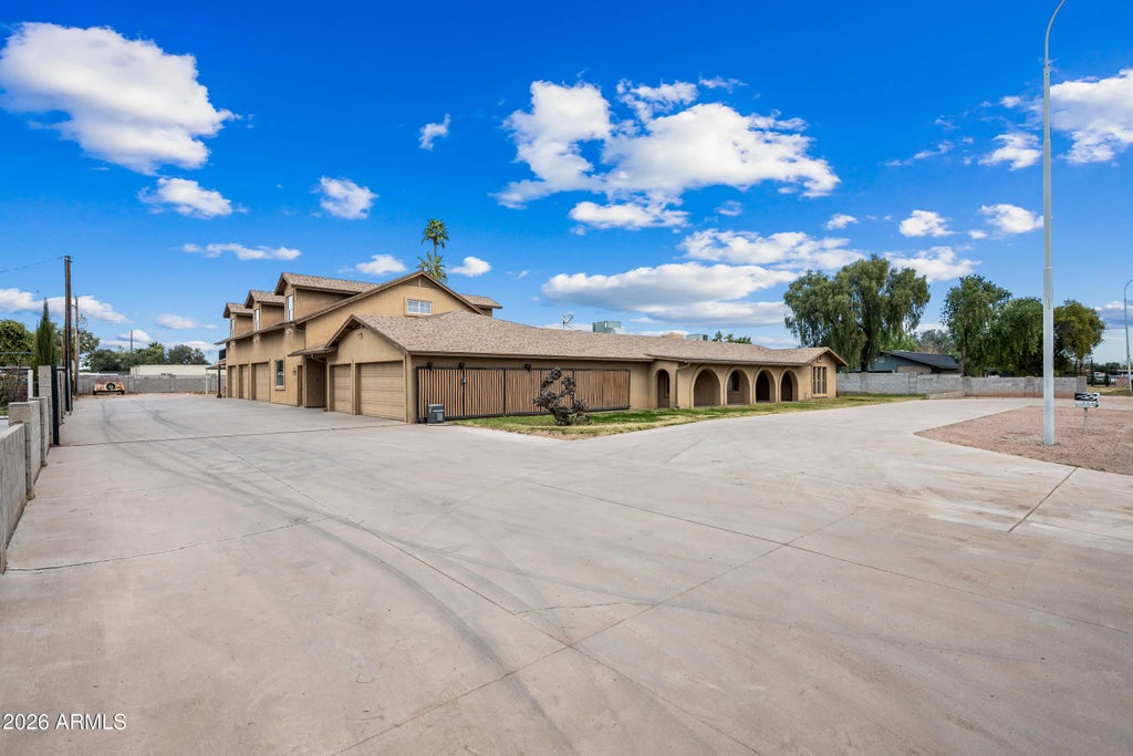 322 E Redfield Road, Chandler