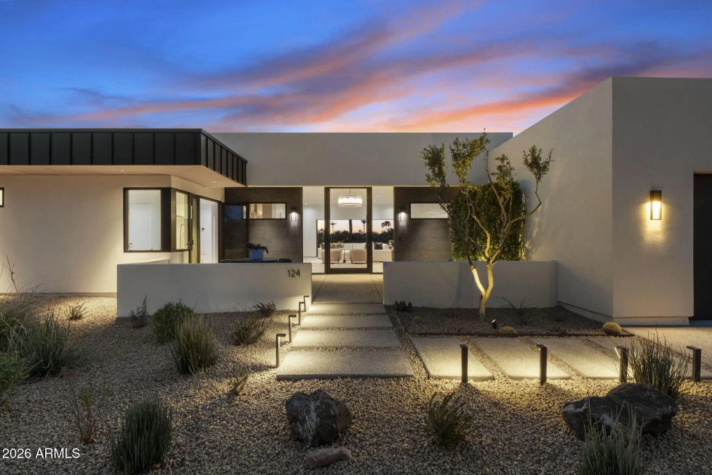 5525 E Lincoln Drive (unit 124), Paradise Valley