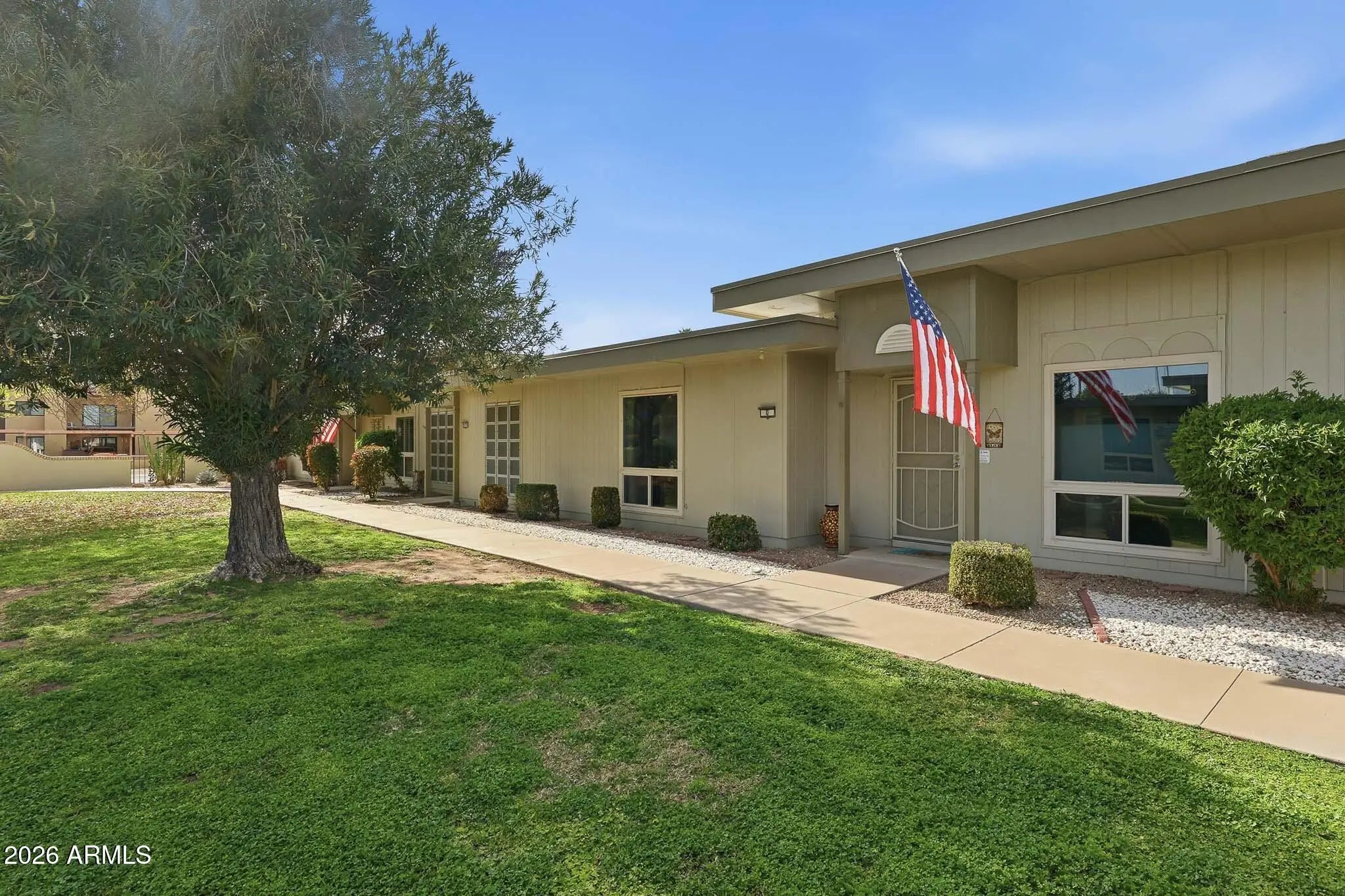 Photo of Listing #6979305