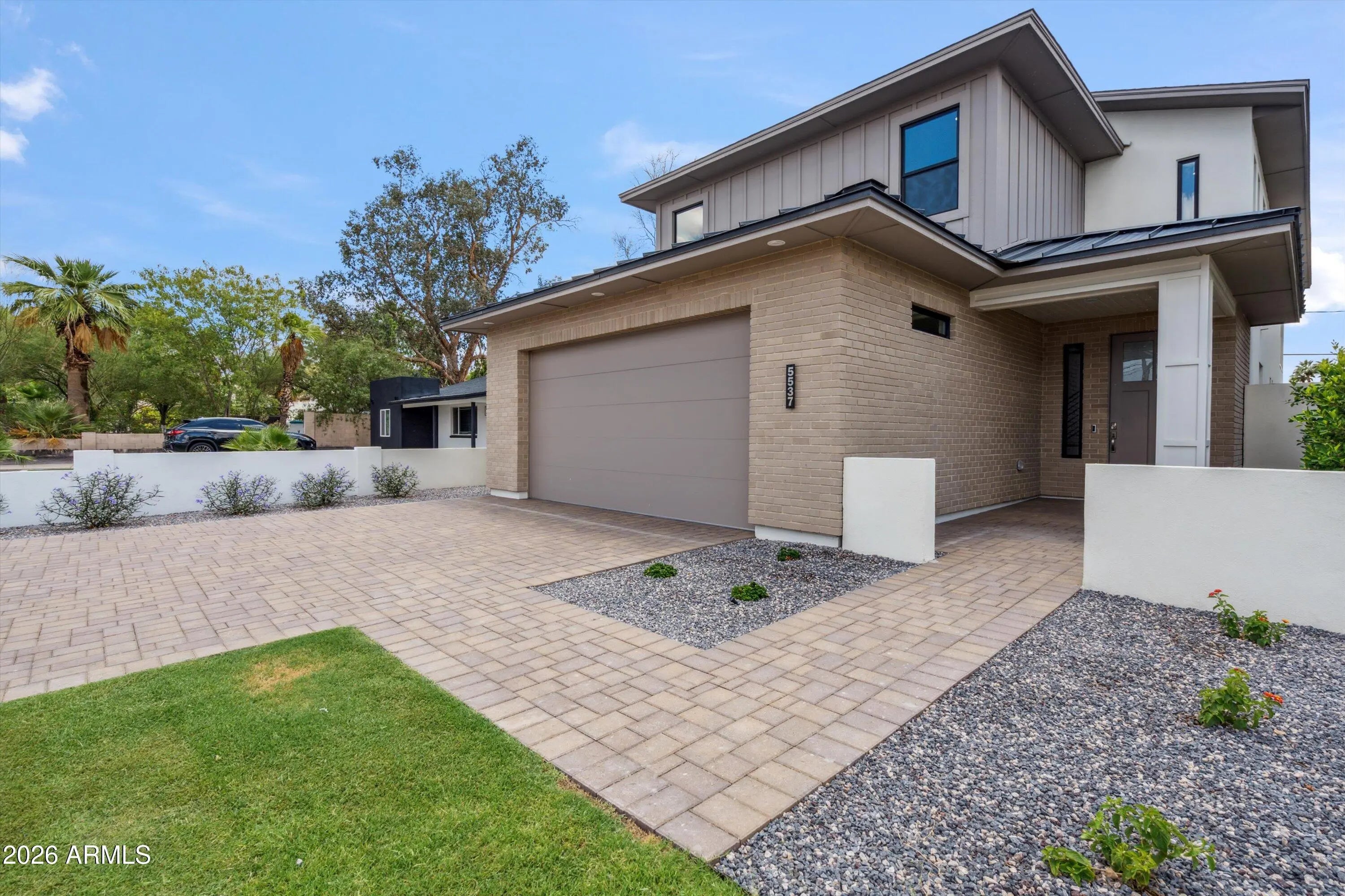 Photo of Listing #6977296