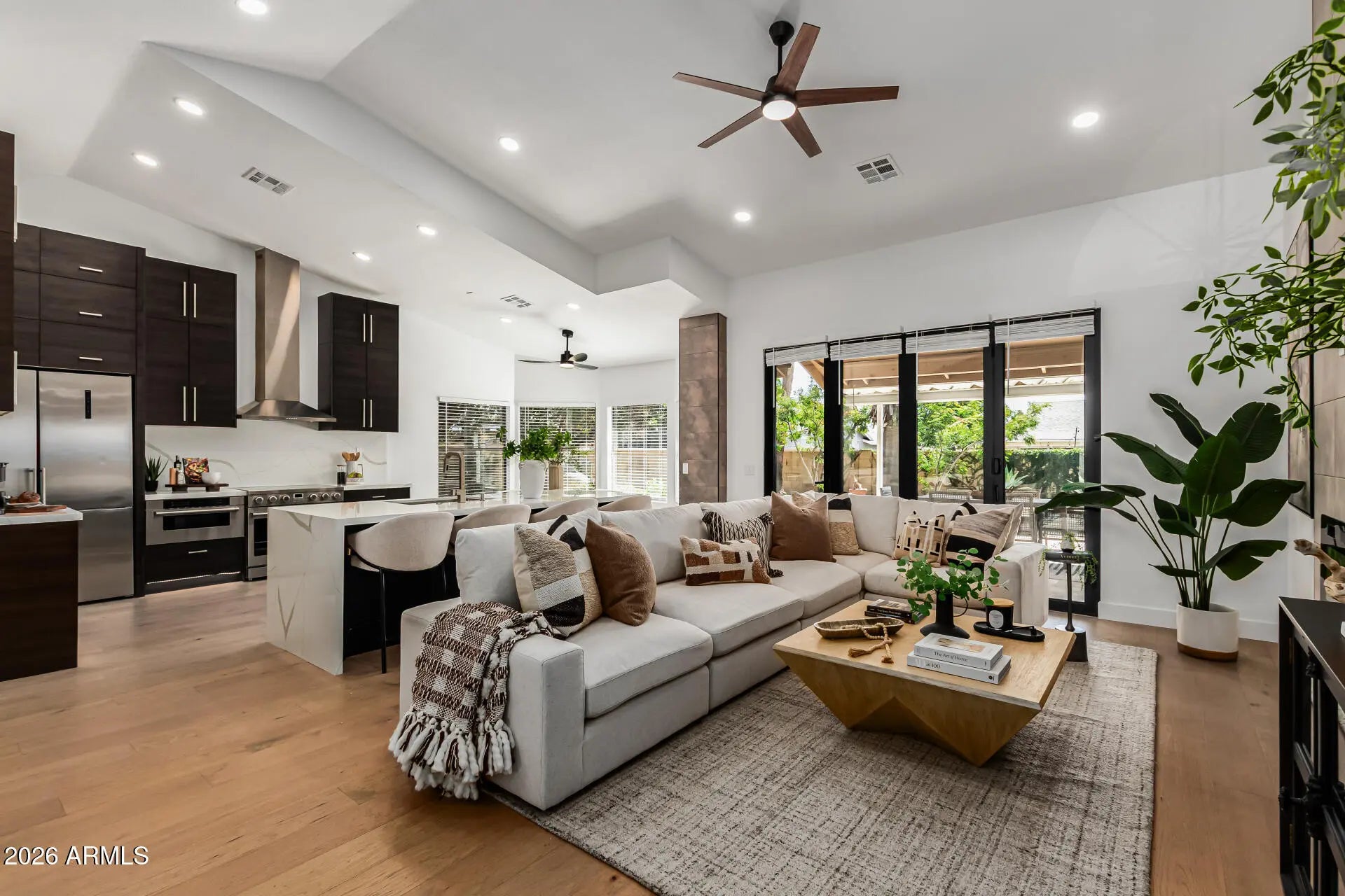 Photo of Listing #6978956