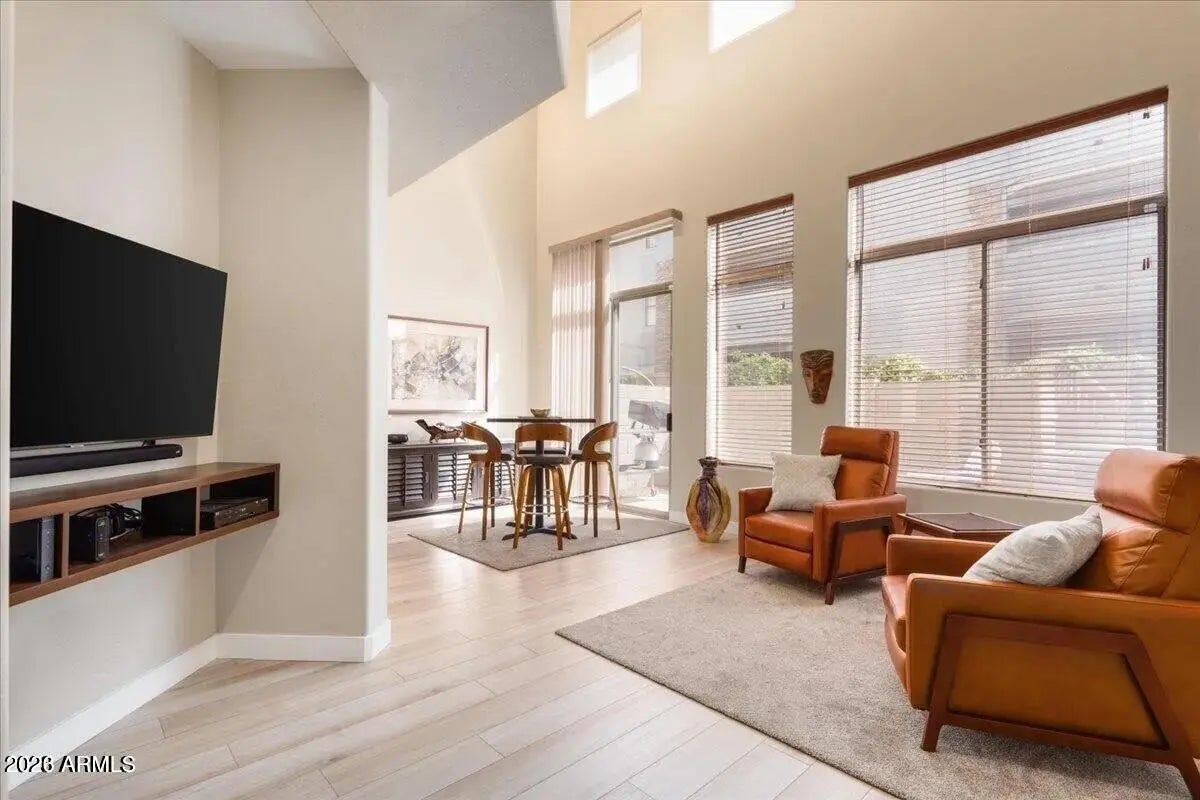 Photo of Listing #6977318