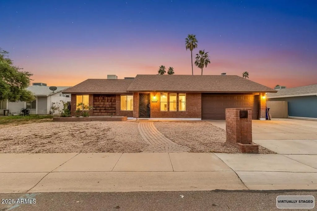 1827 W Rosal Drive, Chandler