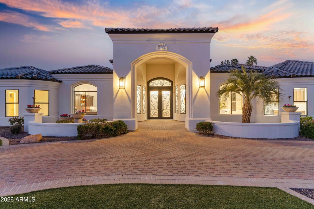 7126 E Bluebird Lane, Paradise Valley