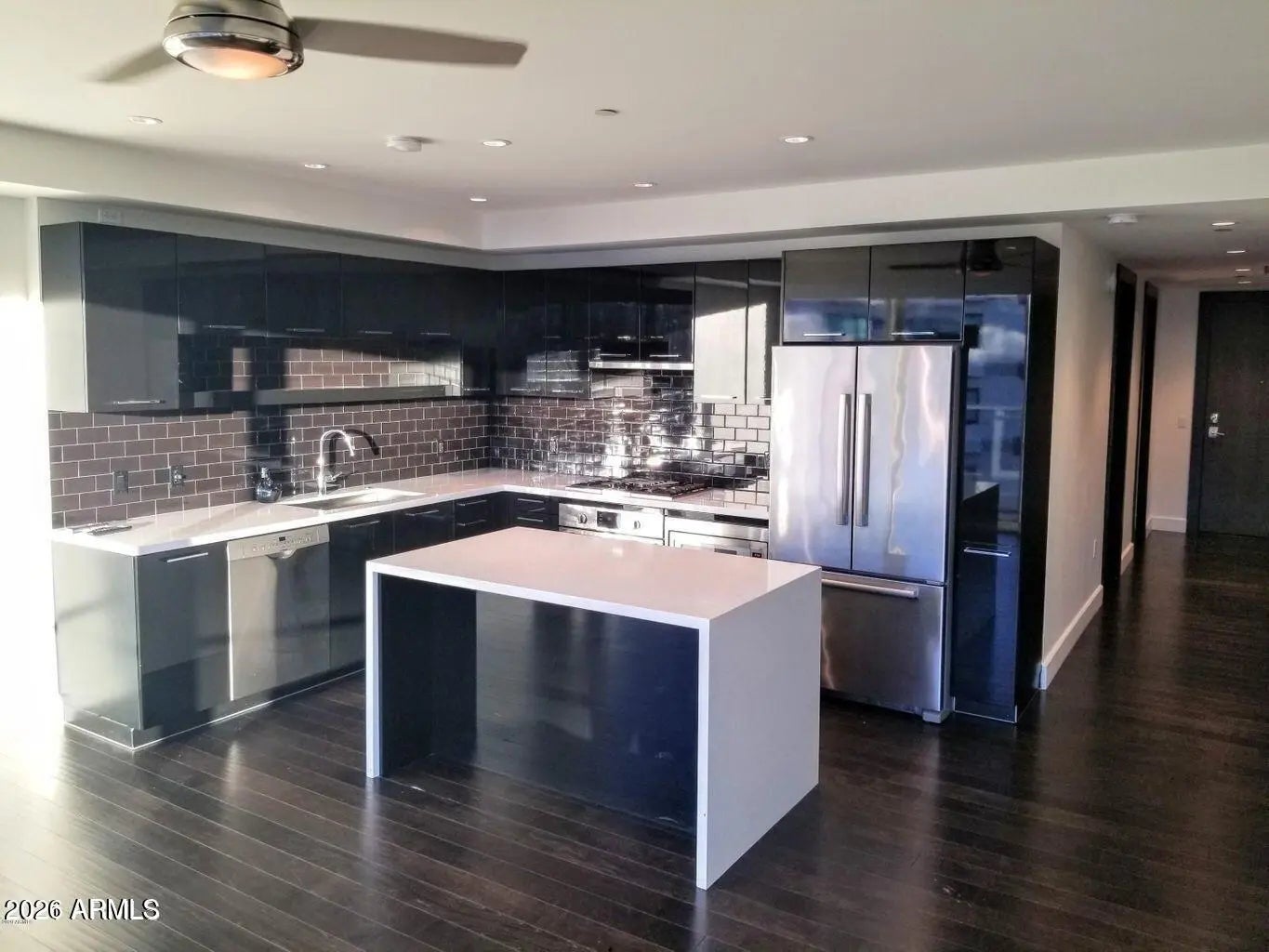 Photo of Listing #6977702