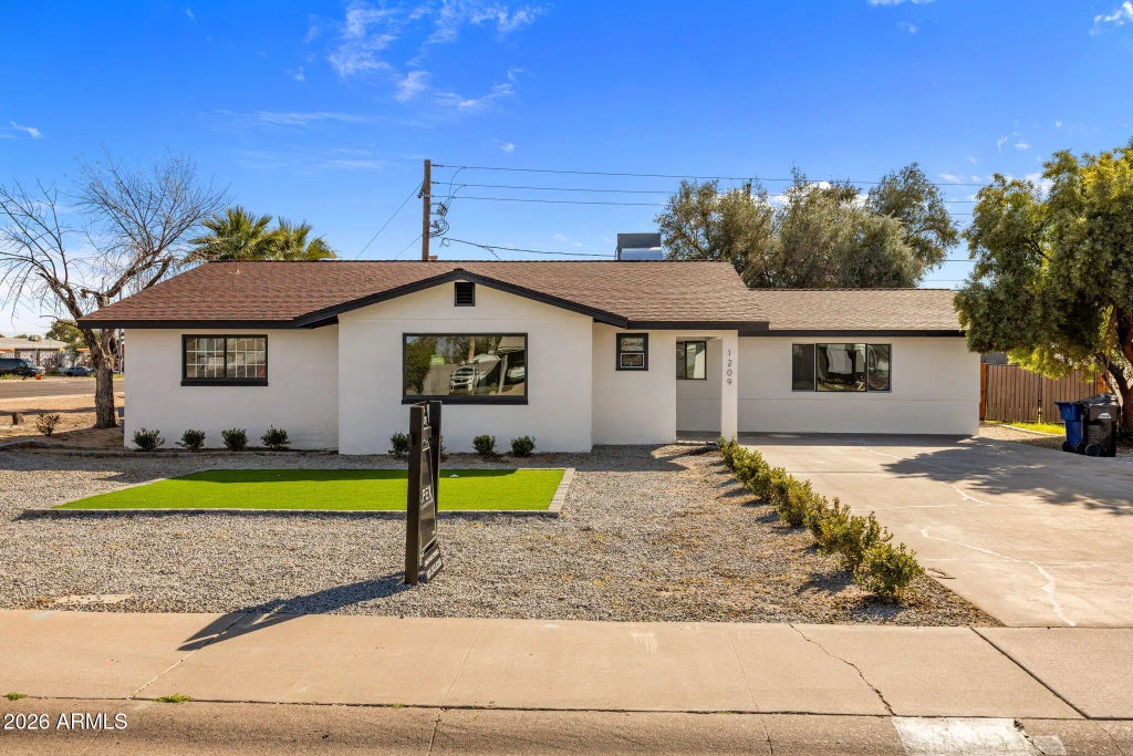1209 W Pepper Place, Mesa
