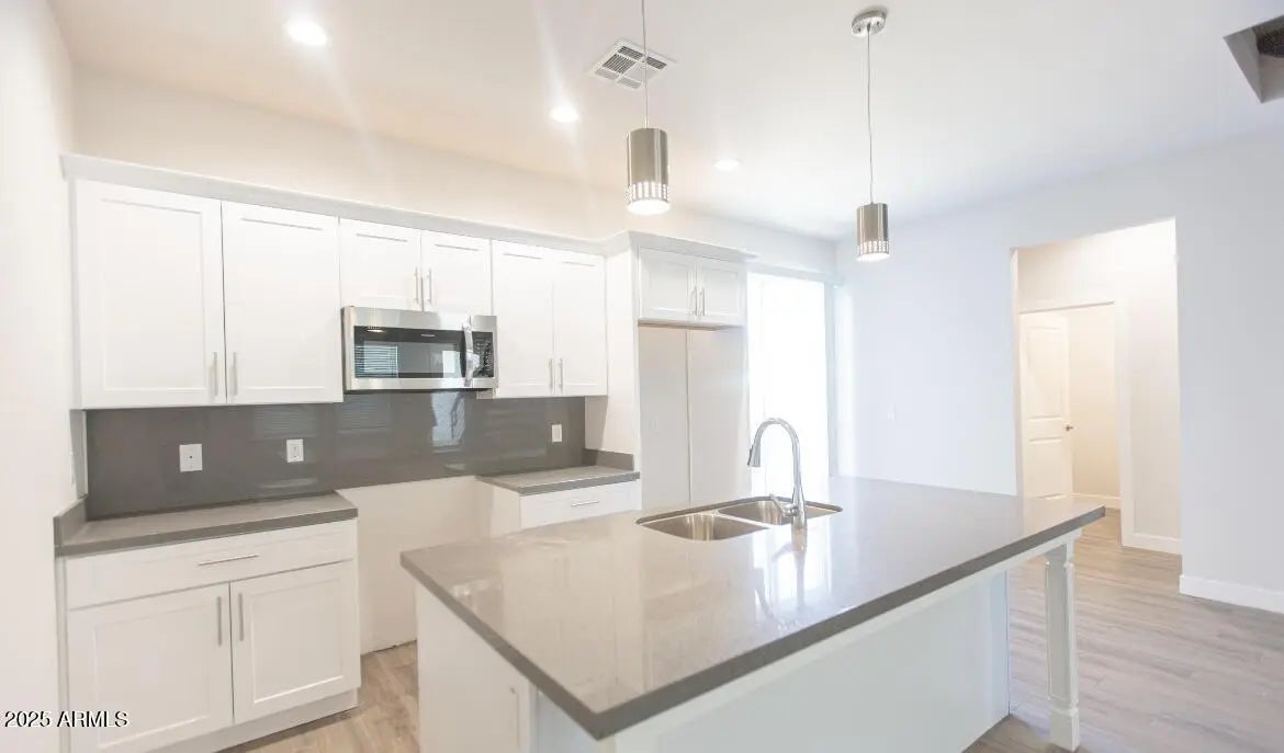 Photo of Listing #6978226