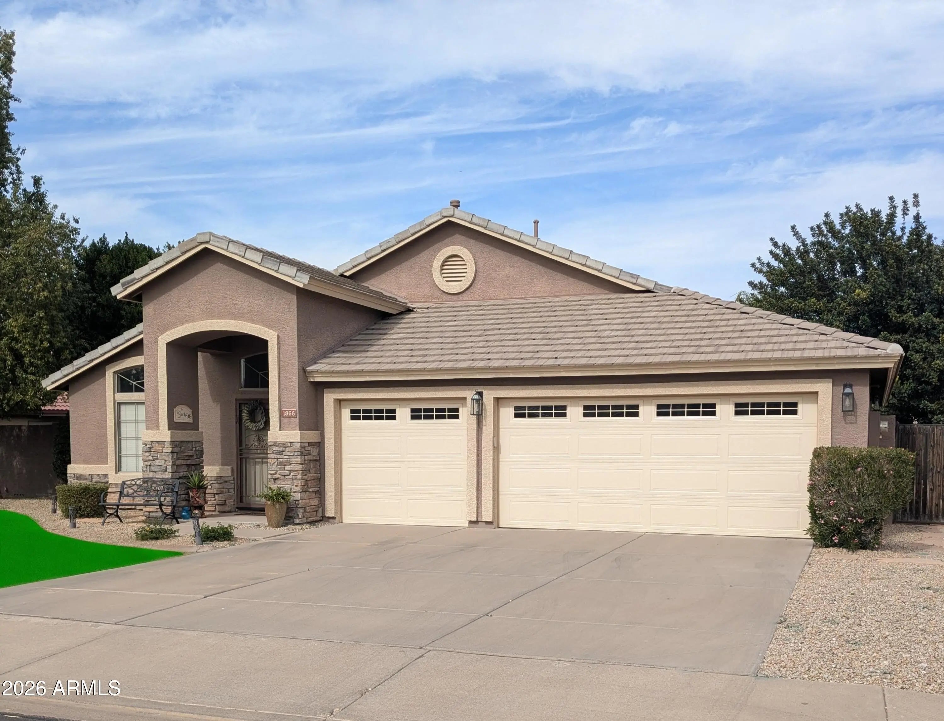 Photo of Listing #6979067