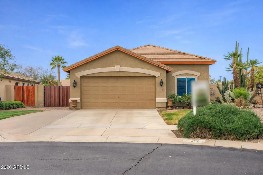 4110 S Dewdrop Court, Gilbert
