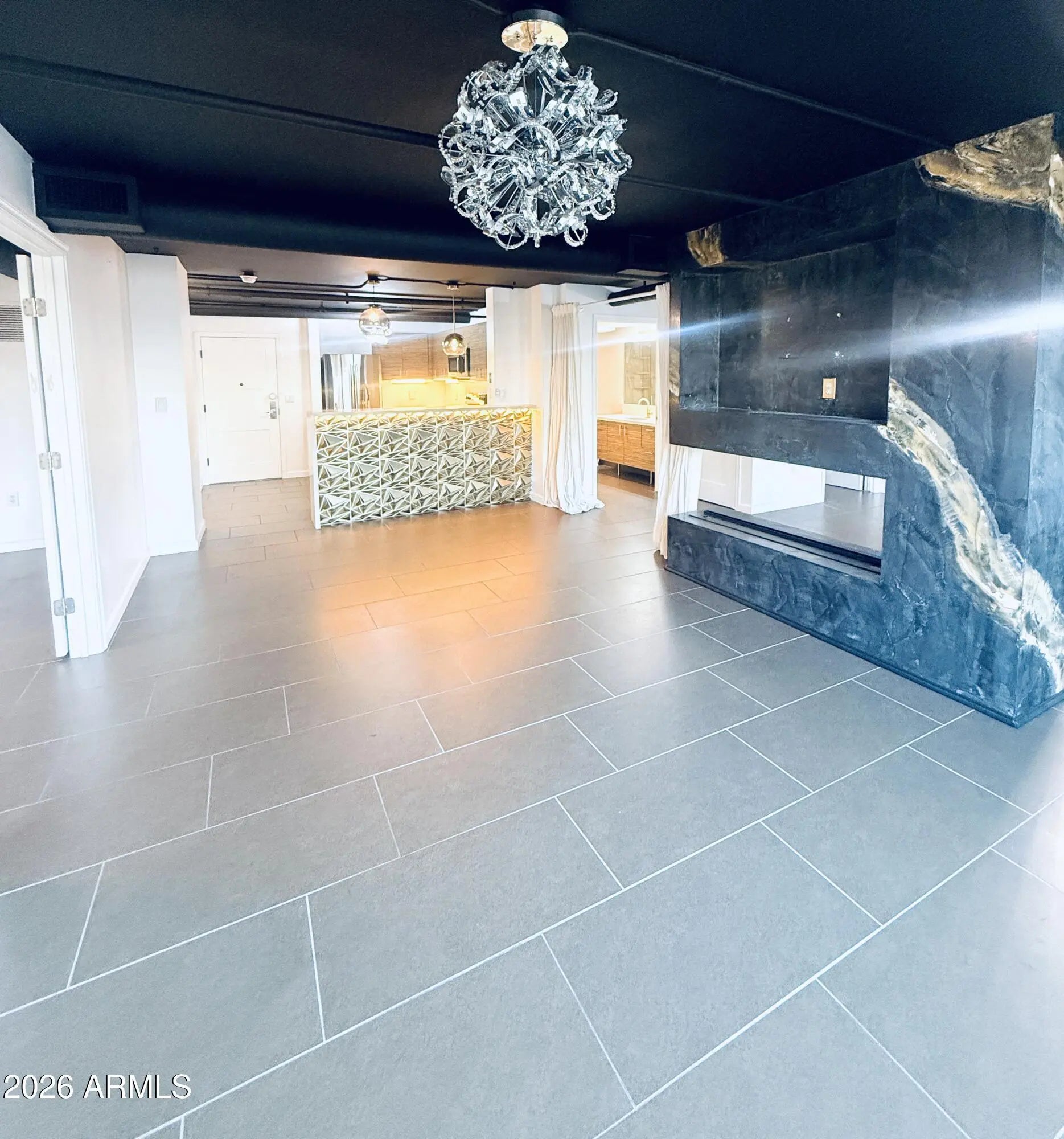 Photo of Listing #6978493