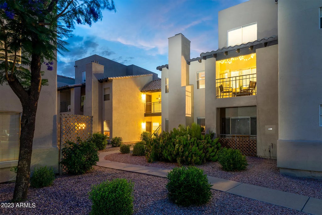 14145 N 92nd Street (unit 2077), Scottsdale