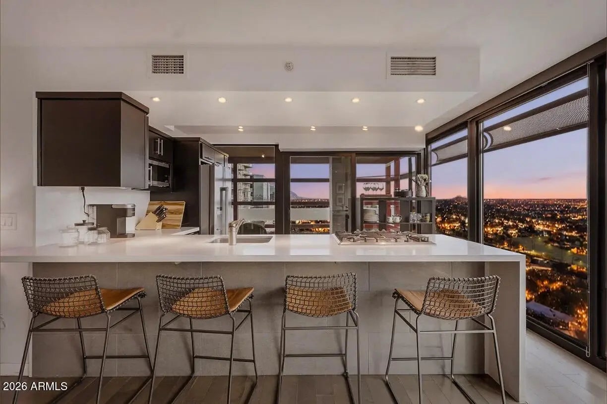 Photo of Listing #6983844