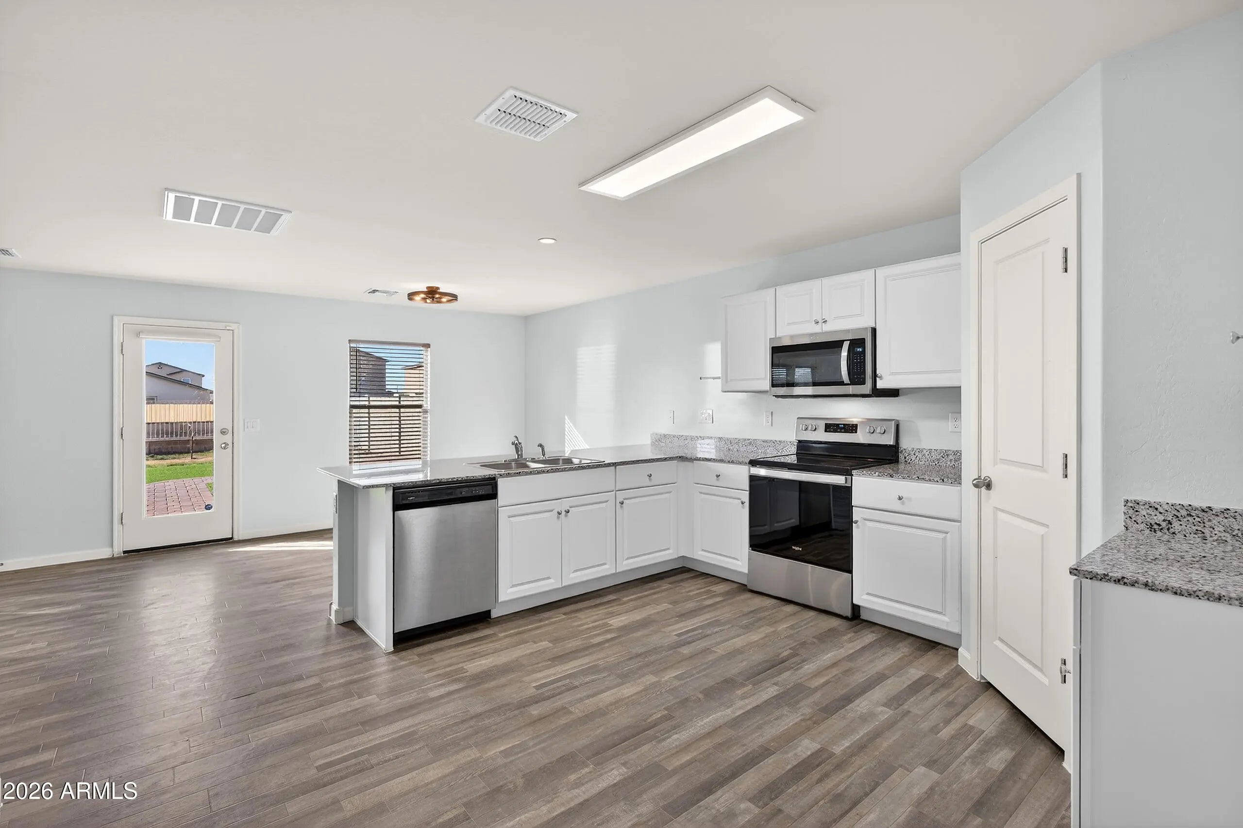 Photo of Listing #6984320