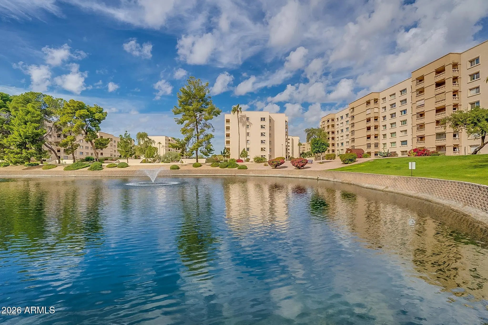 Photo of Listing #6979402