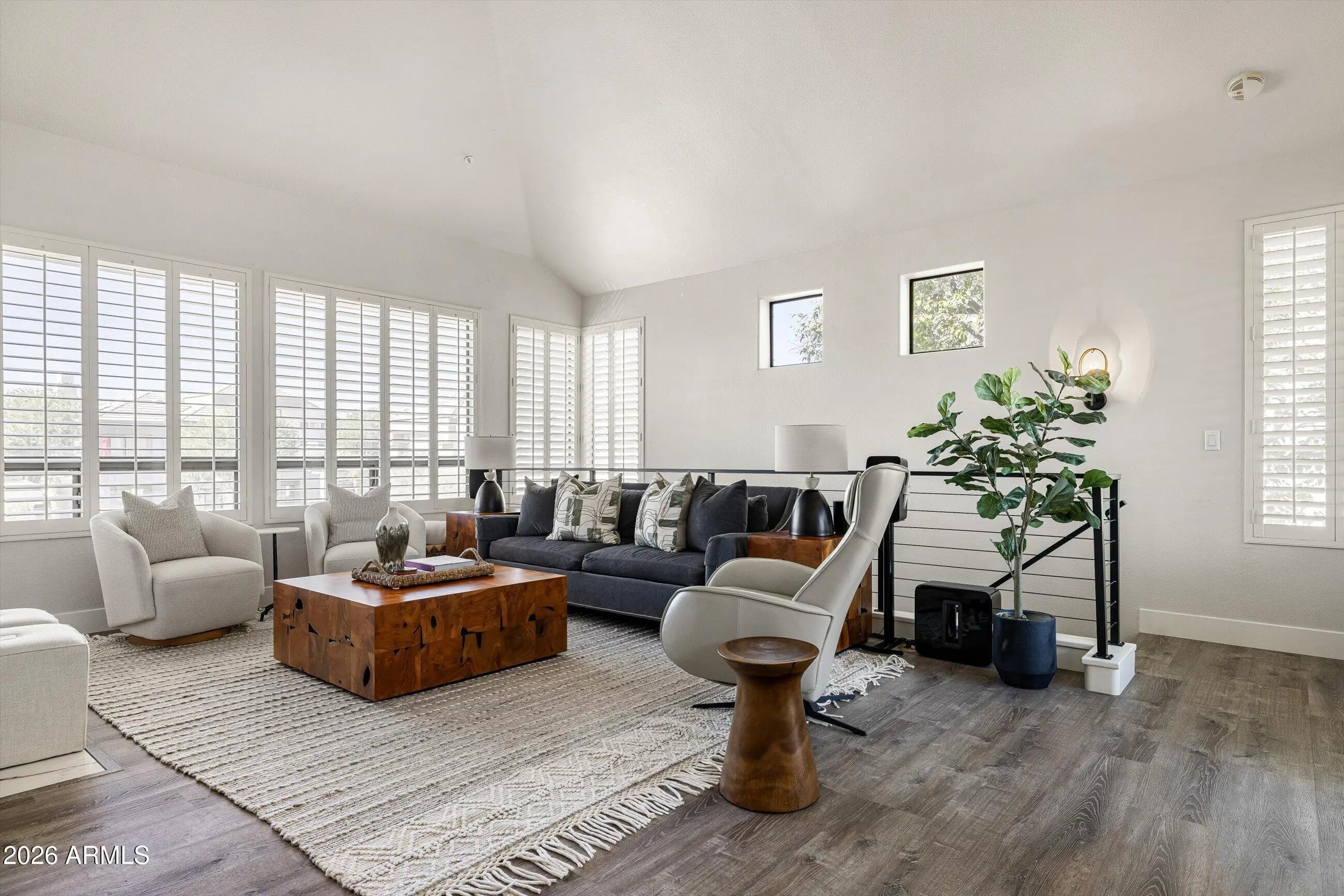 Photo of Listing #6982277