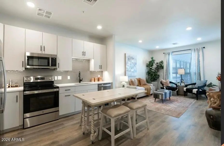 Photo of Listing #6979447