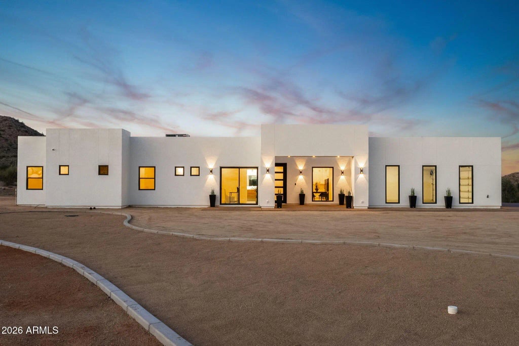 5290 W Adobe Dam Drive, San Tan Valley