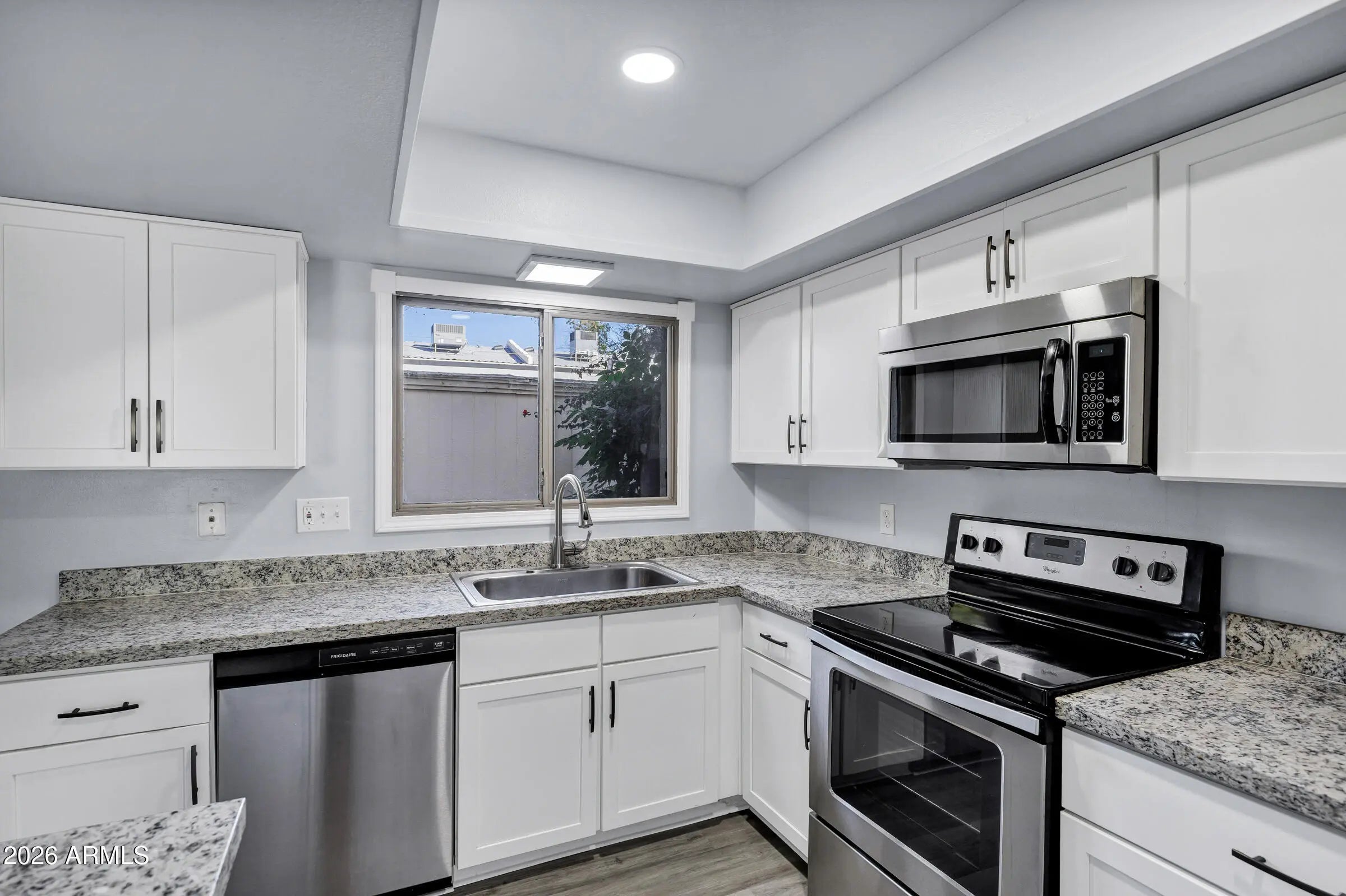 Photo of Listing #6980349