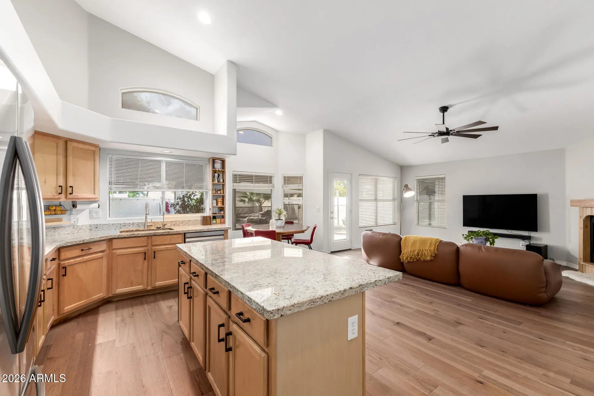 Photo of Listing #6980853