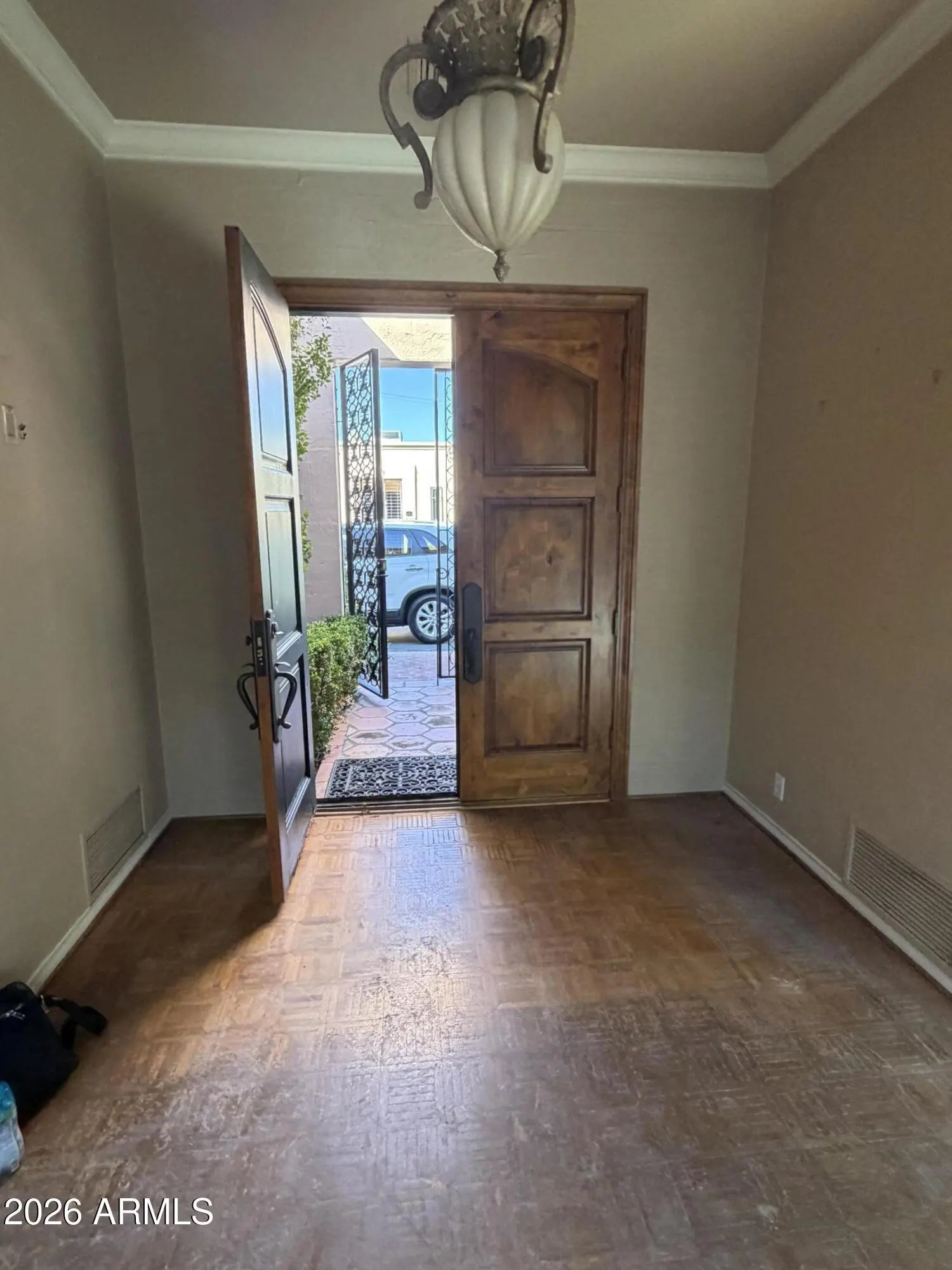 Photo of Listing #6989566