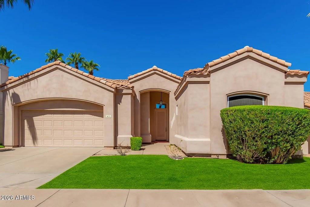 1951 W Peninsula Circle, Chandler