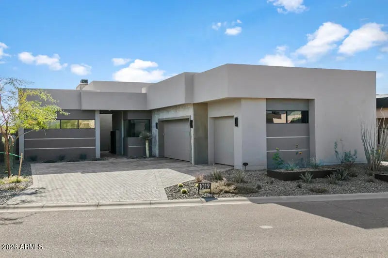 Photo of Listing #6984038