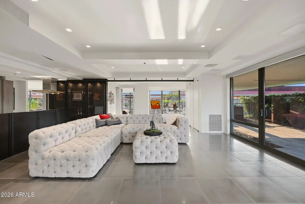 7137 E Rancho Vista Drive (unit 7006), Scottsdale