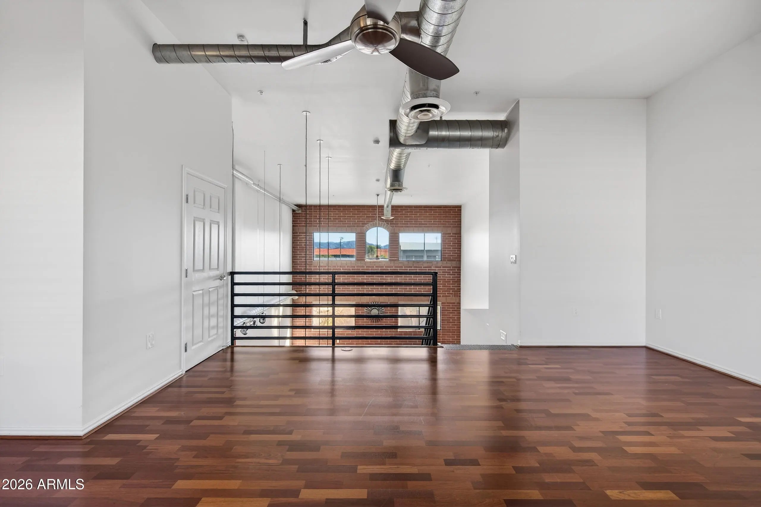 Photo of Listing #6999972