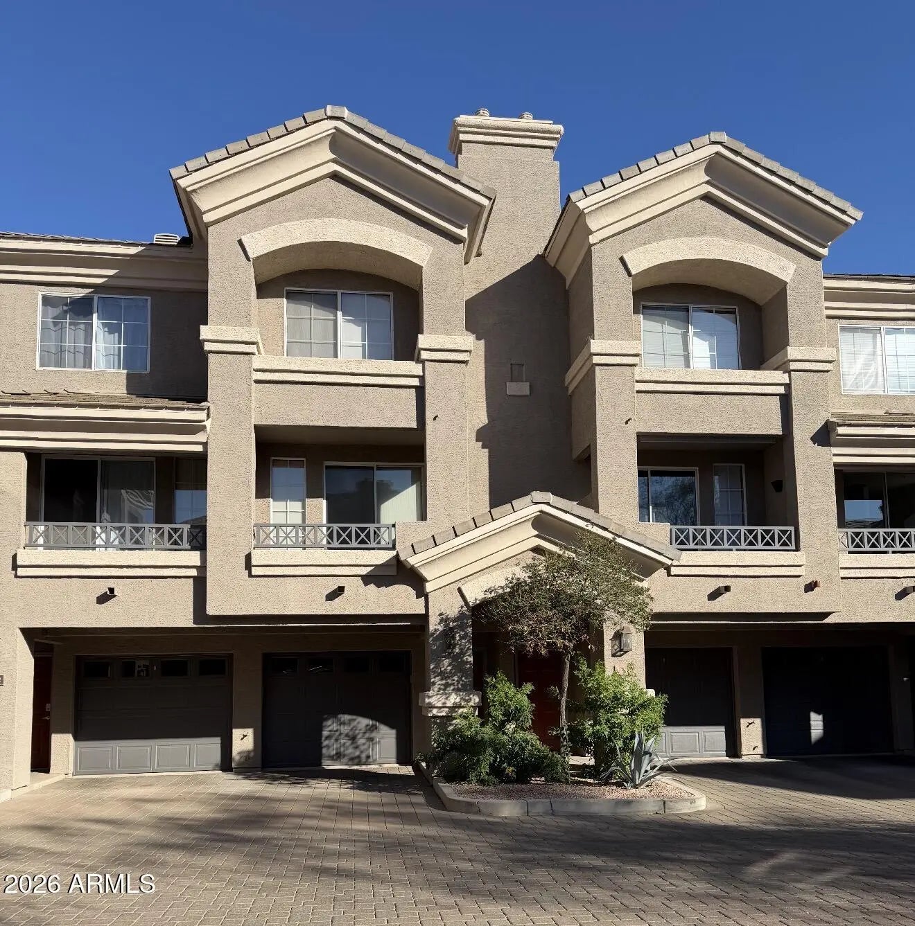 Photo of Listing #6982083