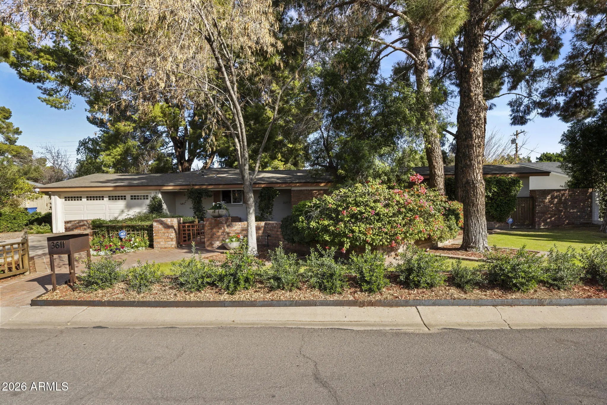 Photo of Listing #6984178