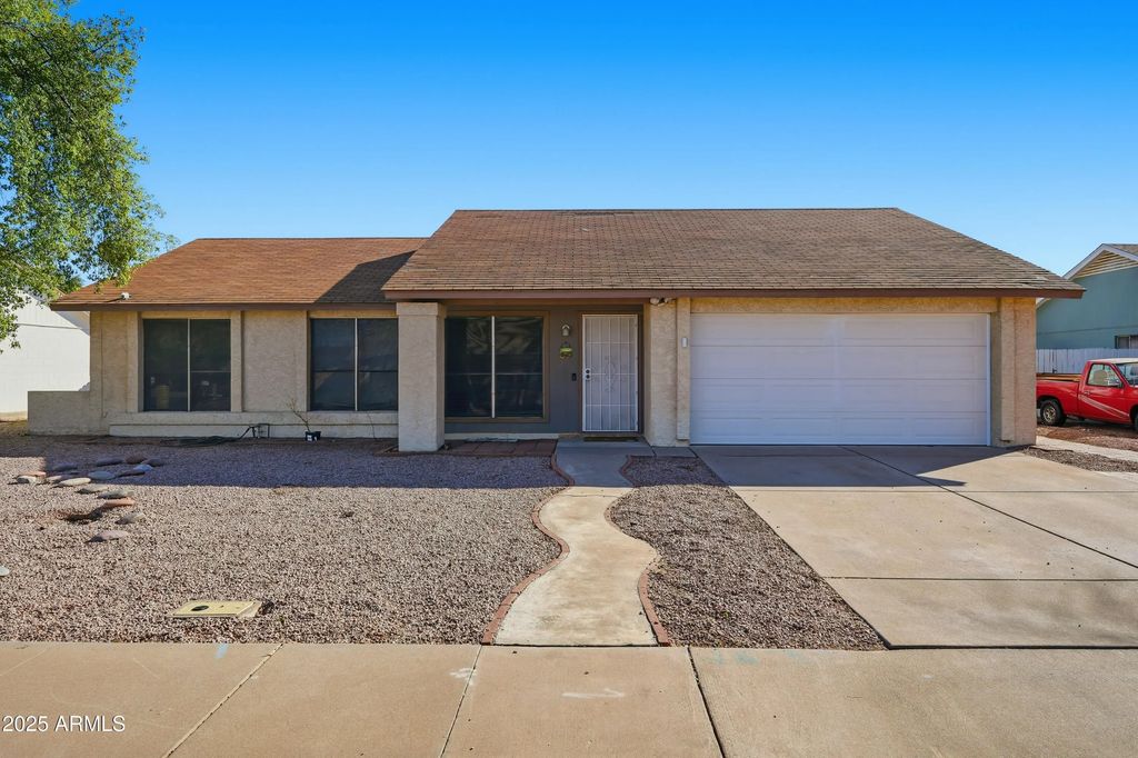 953 E Hackamore Street, Mesa